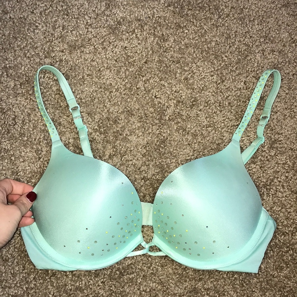 Bombshell plunge bra